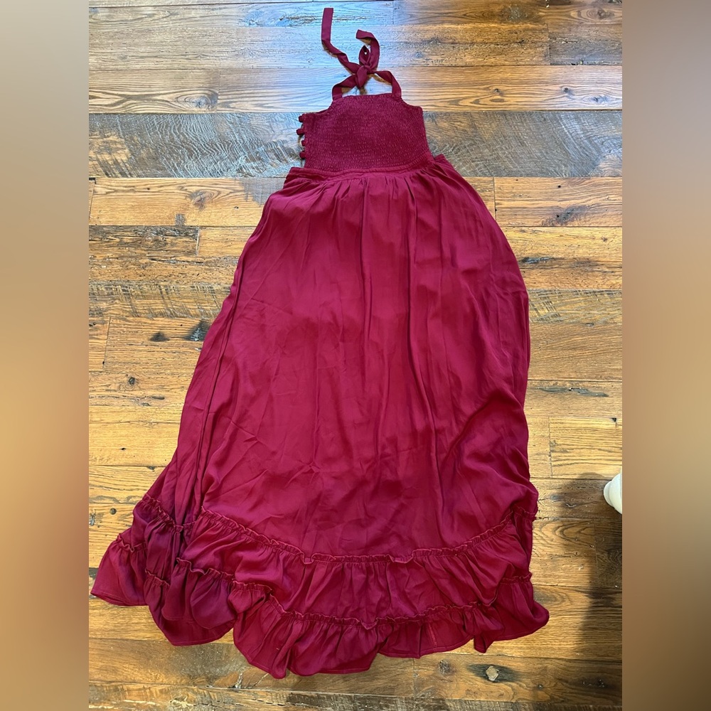 Elegant Burgundy Maxi Dress